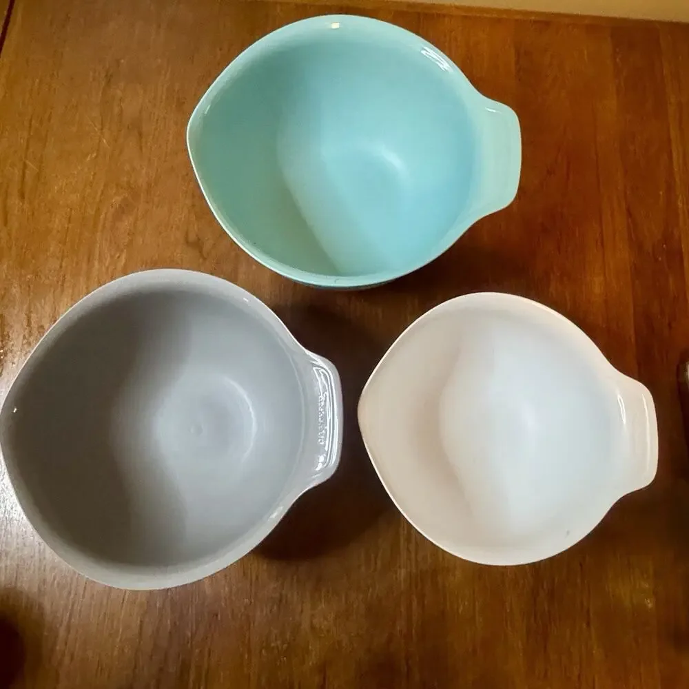 KitchenAid 3 Nesting Non Slip Mixing Bowls Measuring Cups & Spoons Set